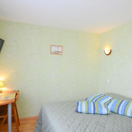 Au P'Tit Quinquin Hotel Le Val-Saint-Père Esterno foto