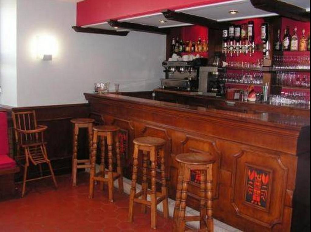 Au P'Tit Quinquin Hotel Le Val-Saint-Père Esterno foto