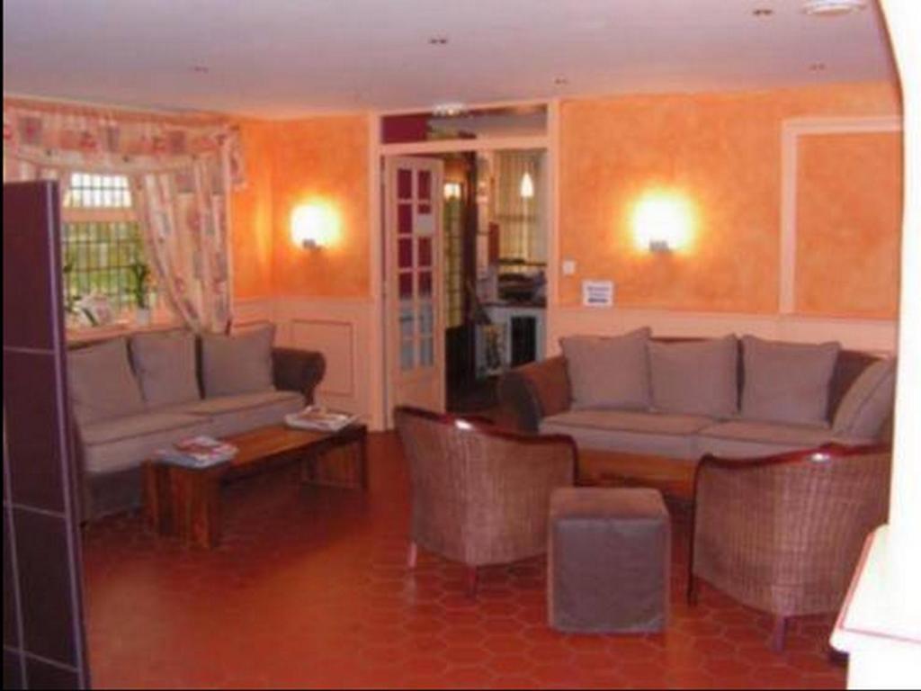 Au P'Tit Quinquin Hotel Le Val-Saint-Père Esterno foto