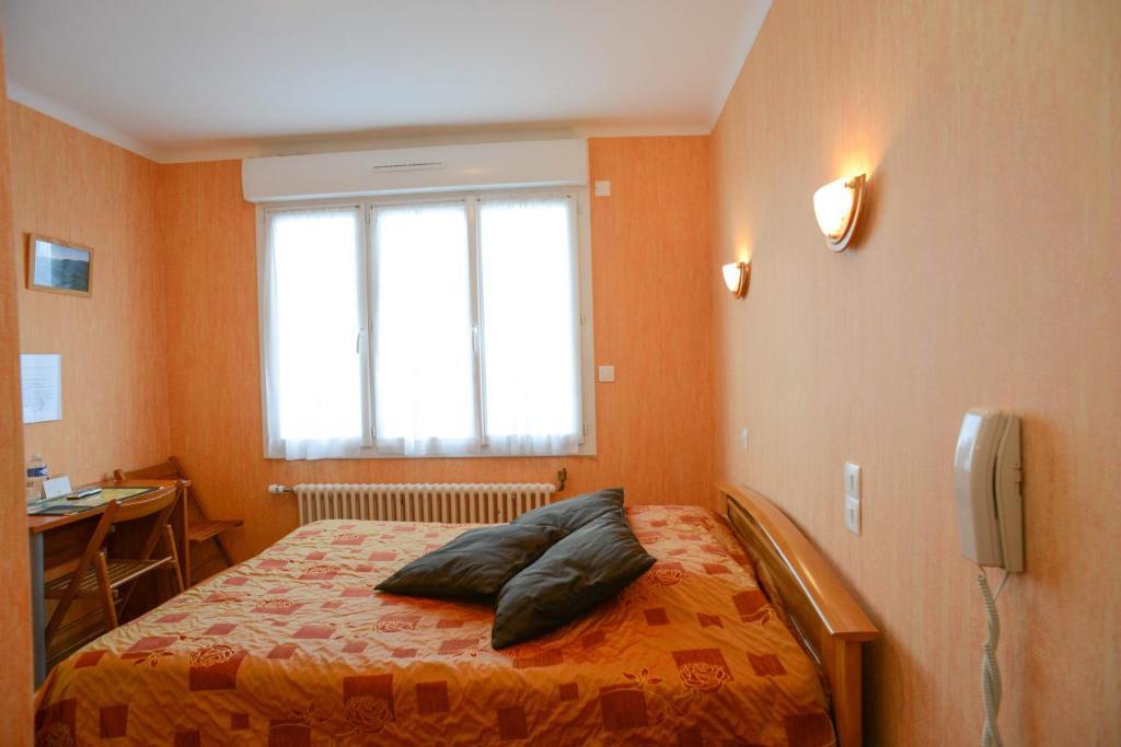 Au P'Tit Quinquin Hotel Le Val-Saint-Père Esterno foto